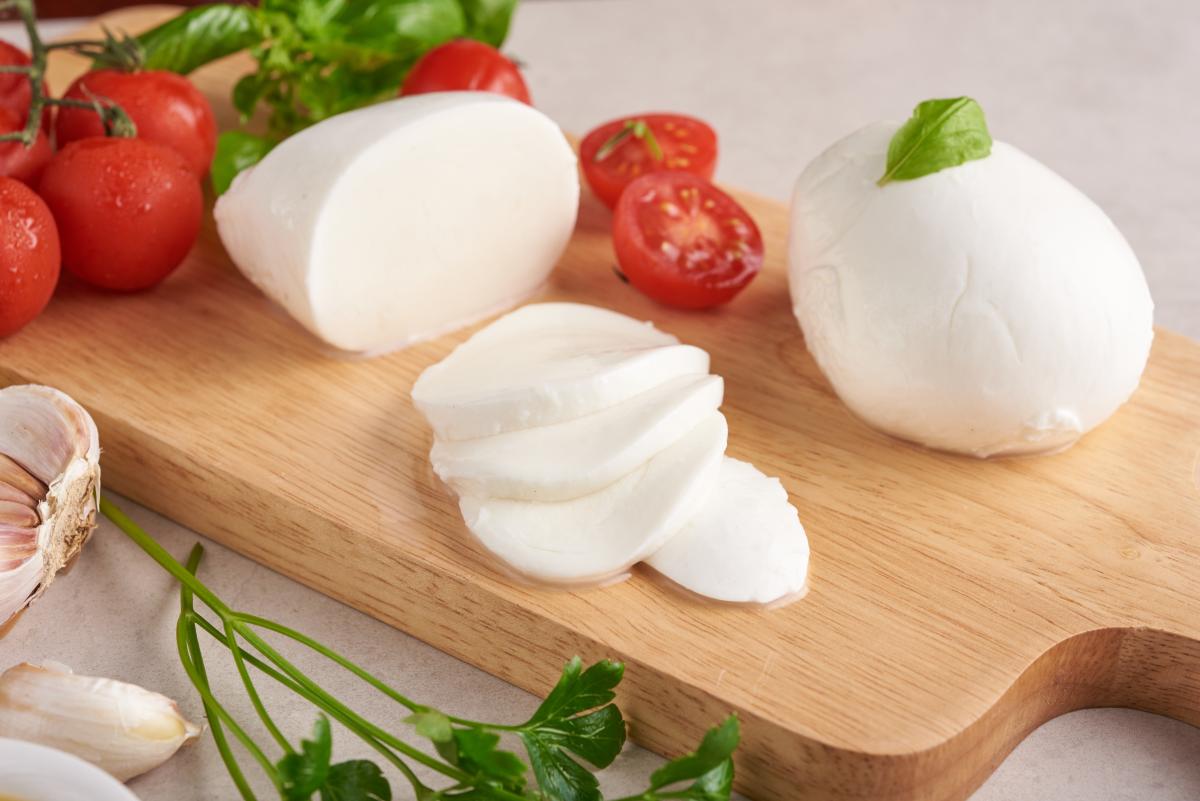 Burrata: The Delicious Discovery from Italy. Image by jcomp on Freepik.
