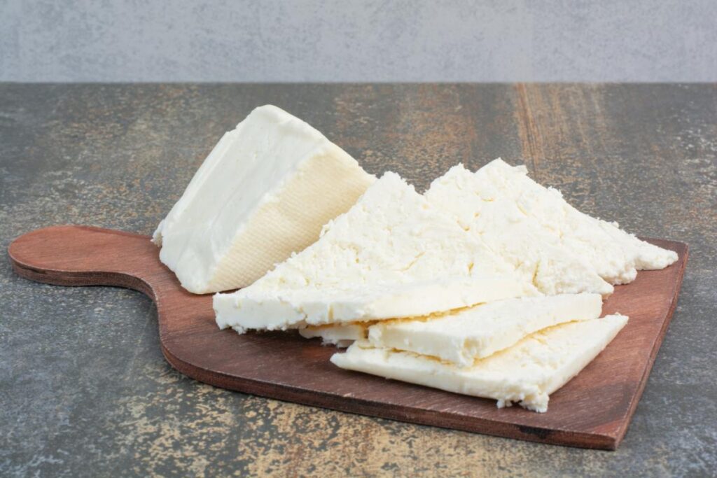 Ricotta Cheese: From Curds to Cuisine. Image by azerbaijan_stockers on Freepik.